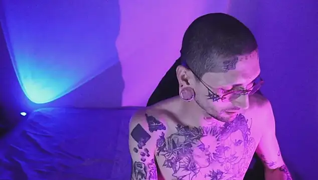 Snapshot of TokyoHatsumoto chatting on November 14, 2025, 2:59 am TokyoHatsumoto online show from November 14, 2025, 2:59 am