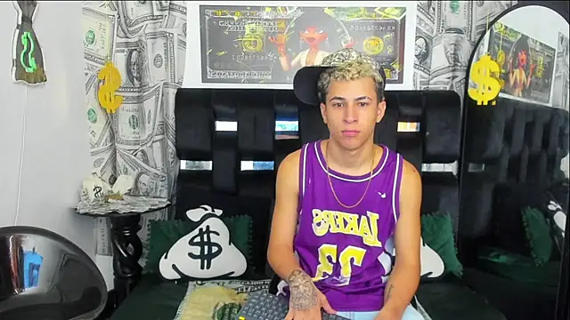 Snapshot of Horny_Duo0 chatting on November 10, 2025, 3:00 am Horny Duo0 online show from November 10, 2025, 3:00 am