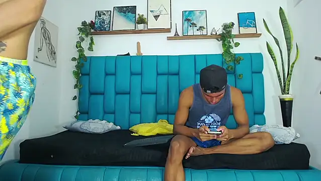 Hot Boys Latinos X online show from November 11, 2025, 10:26 pm