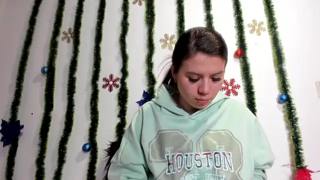 Snapshot of Vanessa_Martinz chatting on December 18, 2025, 12:31 pm Vanessa Martinz online show from December 18, 2025, 12:31 pm