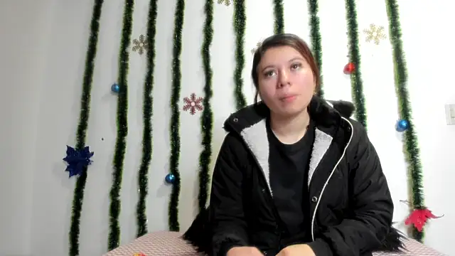 Snapshot of Vanessa_Martinz chatting on December 15, 2025, 12:33 pm Vanessa Martinz online show from December 15, 2025, 12:33 pm