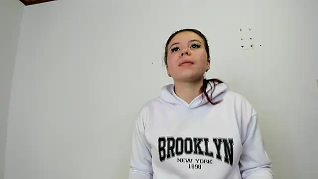 Snapshot of Vanessa_Martinz chatting on November 5, 2025, 12:08 pm Vanessa Martinz online show from November 5, 2025, 12:08 pm