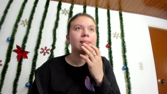 Snapshot of Vanessa_Martinz chatting on November 27, 2025, 12:16 pm Vanessa Martinz online show from November 27, 2025, 12:16 pm