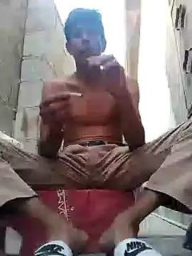 Snapshot of TuFlapito chatting on November 15, 2025, 10:36 pm TuFlapito online show from November 15, 2025, 10:36 pm