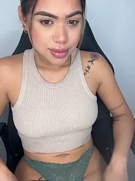 Alanna-foxx online show from November 20, 2025, 9:47 pm