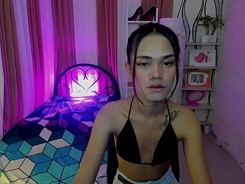 Snapshot of XxBigCockAliyahxX chatting on October 29, 2025, 9:14 pm XxBigCockAliyahxX online show from October 29, 2025, 9:14 pm