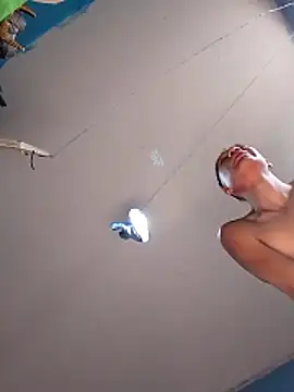 Ojitosbrrr online show from November 22, 2025, 8:18 pm