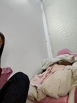 Snapshot of ezabel- chatting on December 15, 2025, 1:17 pm ezabel- online show from December 15, 2025, 1:17 pm