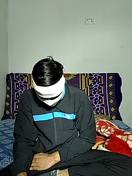 Snapshot of Heena-143 chatting on November 18, 2025, 6:00 pm Heena-143 online show from November 18, 2025, 6:00 pm