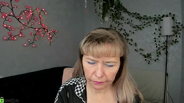Snapshot of Carla_Vogue chatting on December 2, 2025, 9:55 am Carla Vogue online show from December 2, 2025, 9:55 am
