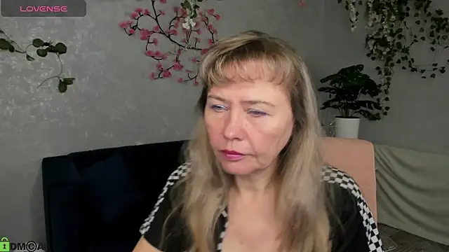 Snapshot of Carla_Vogue chatting on November 22, 2025, 2:54 am Carla Vogue online show from November 22, 2025, 2:54 am