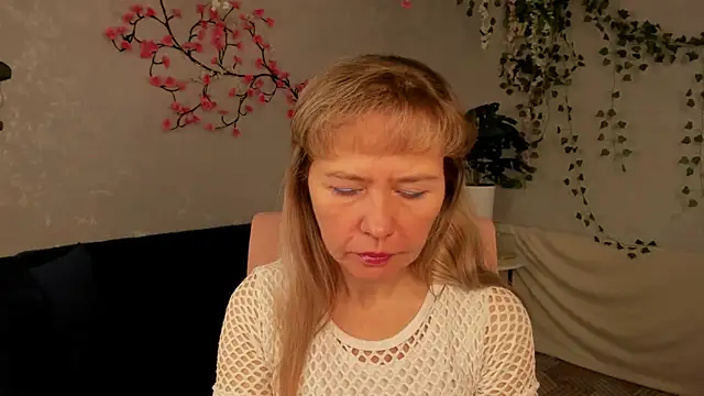 Snapshot of Carla_Vogue chatting on November 17, 2025, 3:10 am Carla Vogue online show from November 17, 2025, 3:10 am