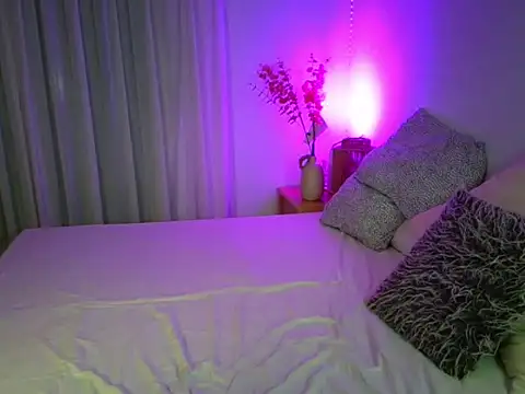 Snapshot of Susi_Q chatting on October 25, 2025, 8:31 pm Susi Q online show from October 25, 2025, 8:31 pm