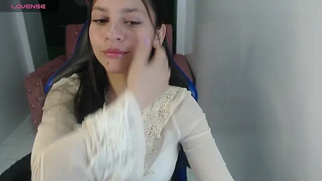 velvetvixen t online show from November 10, 2025, 1:05 pm