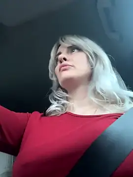 blondegirlx online show from November 3, 2025, 3:04 pm