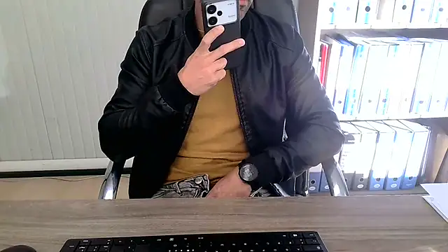 Evasionee online show from November 6, 2025, 8:07 am