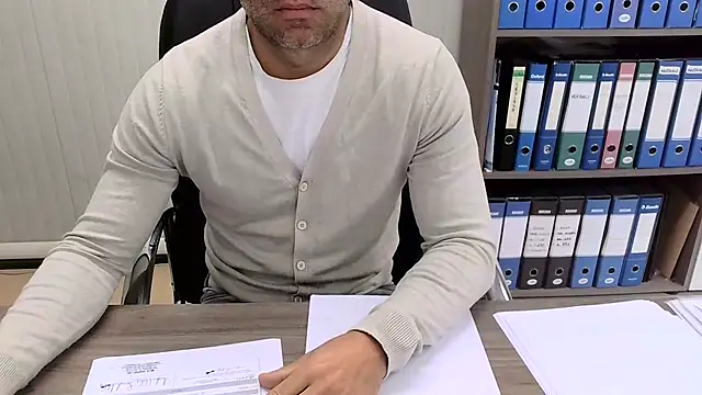 Snapshot of Evasionee chatting on October 27, 2025, 7:20 am Evasionee online show from October 27, 2025, 7:20 am