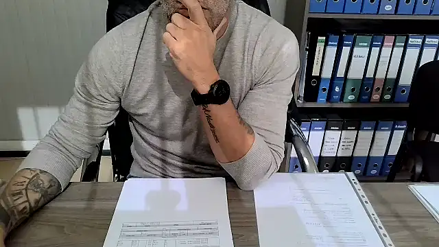 Snapshot of Evasionee chatting on October 28, 2025, 10:36 am Evasionee online show from October 28, 2025, 10:36 am