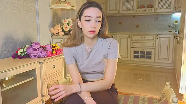 DeiraCharson online show from November 3, 2025, 3:12 am