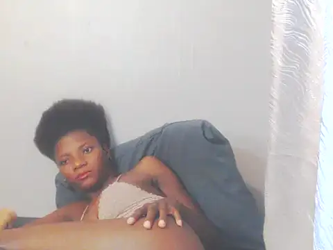EbonyTinyX online show from November 11, 2025, 4:18 am