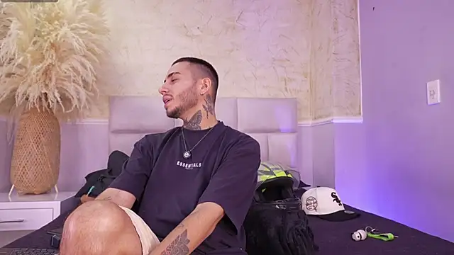 AsiaMillerr  online show from December 15, 2025, 4:29 am