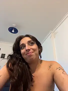 Snapshot of gigi333regi chatting on February 25, 2026, 2:12 am gigi333regi online show from February 25, 2026, 2:12 am