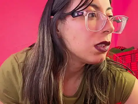 zylla storn online show from December 16, 2025, 8:18 am