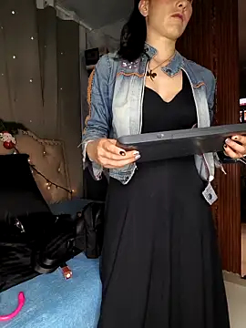 Snapshot of eva_delight_ chatting on December 16, 2025, 11:14 am eva delight online show from December 16, 2025, 11:14 am