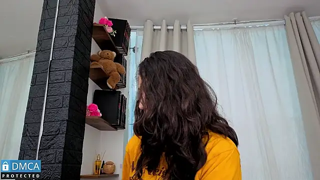 eva delight  online show from March 12, 2026, 11:14 am