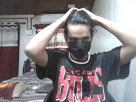 Snapshot of kriZ08 chatting on June 11, 2026, 8:44 am kriZ08 online show from June 11, 2026, 8:44 am
