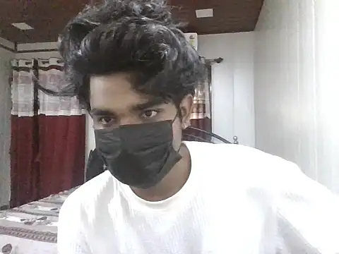Snapshot of kriZ08 chatting on June 7, 2026, 11:04 am kriZ08 online show from June 7, 2026, 11:04 am