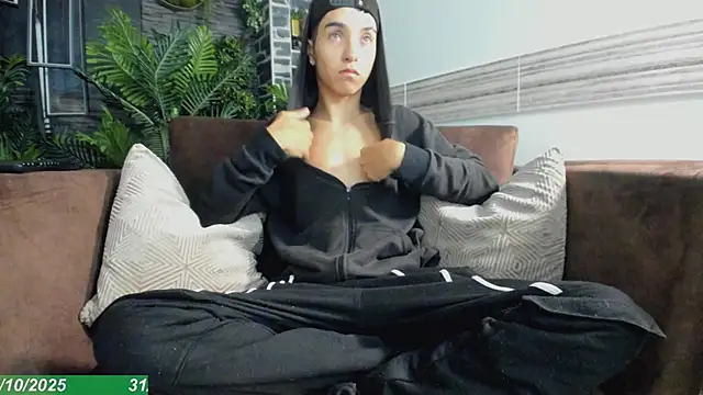 Snapshot of Dallen_Grant chatting on October 31, 2025, 12:13 pm Dallen Grant online show from October 31, 2025, 12:13 pm