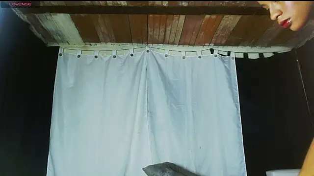 antonella pink2 online show from April 14, 2026, 12:32 pm