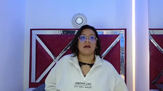 Snapshot of Aria_cloud69 chatting on October 27, 2025, 4:30 pm Aria cloud69 online show from October 27, 2025, 4:30 pm