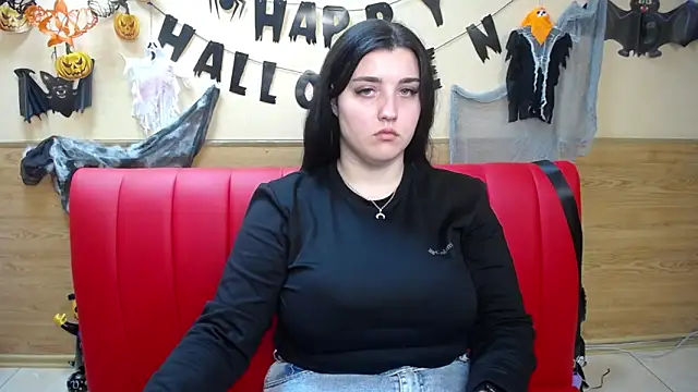 Snapshot of ScarletCargo chatting on November 11, 2025, 12:00 pm ScarletCargo online show from November 11, 2025, 12:00 pm