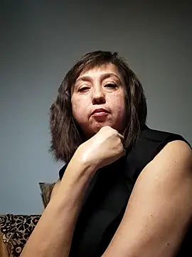 MaryKiki5619 online show from November 8, 2025, 7:39 pm