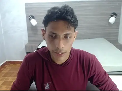 Snapshot of wiltom_ chatting on November 2, 2025, 9:20 pm wiltom online show from November 2, 2025, 9:20 pm