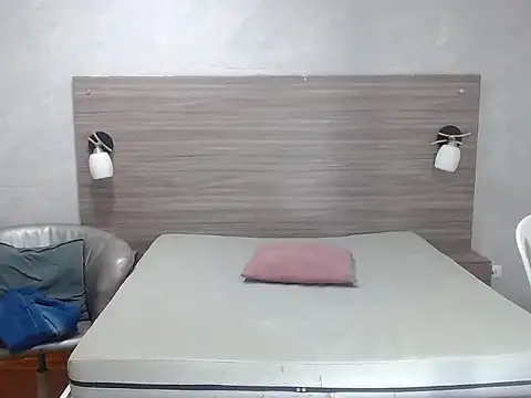 Snapshot of wiltom_ chatting on November 16, 2025, 3:33 am wiltom online show from November 16, 2025, 3:33 am