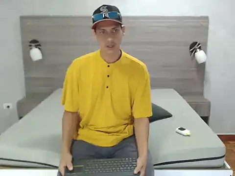 Snapshot of wiltom_ chatting on November 30, 2025, 3:51 am wiltom online show from November 30, 2025, 3:51 am