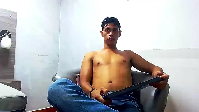 Snapshot of wiltom_ chatting on November 20, 2025, 3:40 am wiltom online show from November 20, 2025, 3:40 am