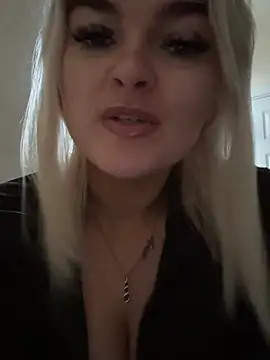 Snapshot of rosie-hipstergal chatting on February 21, 2026, 3:36 pm rosie-hipstergal online show from February 21, 2026, 3:36 pm