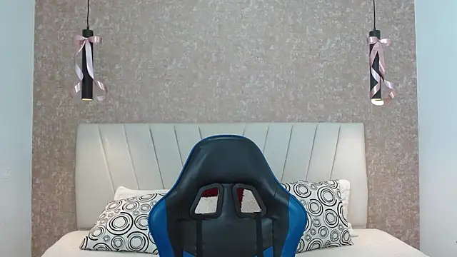 AliceSmity  online show from January 5, 2026, 5:38 pm