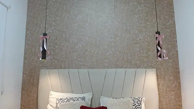 AliceSmity  online show from December 13, 2025, 8:04 pm