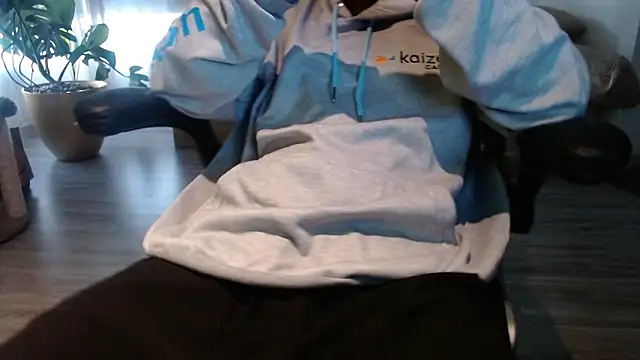 Snapshot of cowboy_co chatting on January 9, 2026, 9:22 pm cowboy co online show from January 9, 2026, 9:22 pm