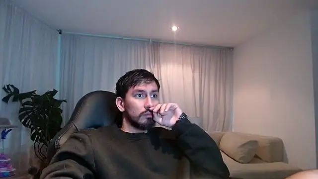 Snapshot of cowboy_co chatting on January 14, 2026, 12:36 am cowboy co online show from January 14, 2026, 12:36 am