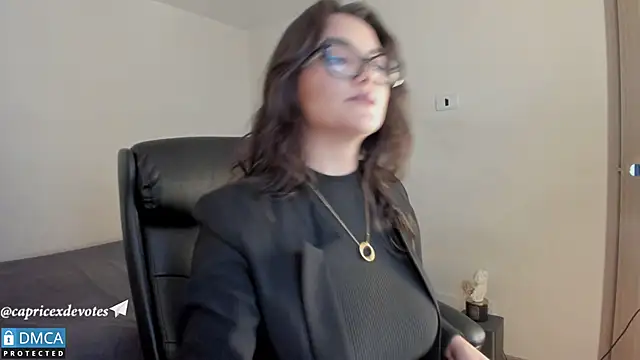 Snapshot of Findom_vice chatting on June 17, 2026, 2:05 pm Findom vice online show from June 17, 2026, 2:05 pm