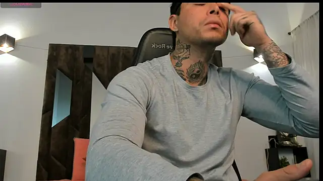 Snapshot of MATEO_DILUCA chatting on November 5, 2025, 10:18 am MATEO DILUCA online show from November 5, 2025, 10:18 am