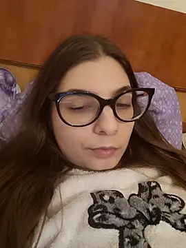 sweetbabygirlforyou online show from April 1, 2026, 1:52 pm