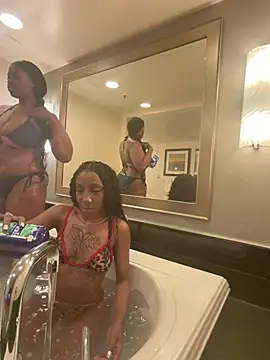Snapshot of BriMariee chatting on July 26, 2026, 1:07 pm BriMariee online show from July 26, 2026, 1:07 pm