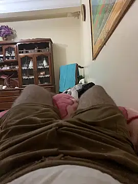 Unique-Man online show from November 4, 2025, 7:06 pm